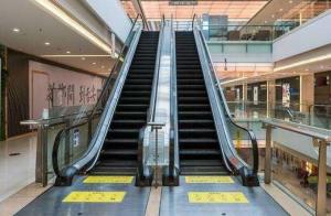 China 30° / 35° Auto Start Stop Vvvf Moving Walk Escalator For Shopping Mall on sale