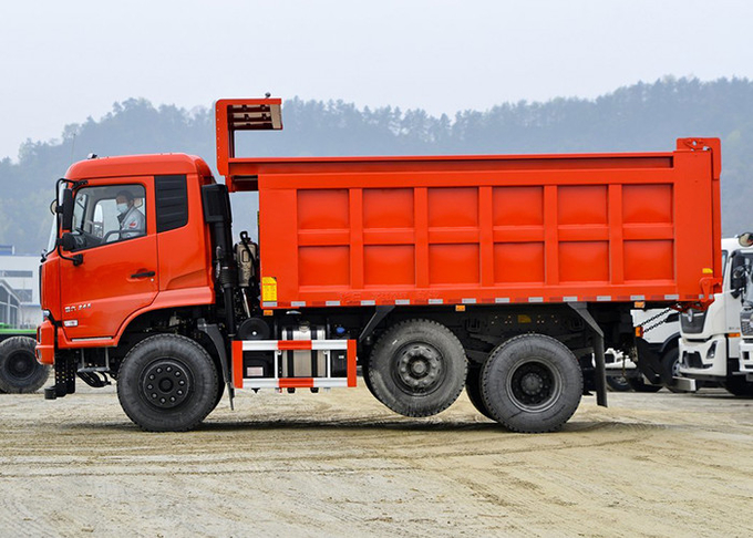300-400L Fuel Tank Capacity Dongfeng 8x4 12 Wheels Dump Truck for Mining and Engineering