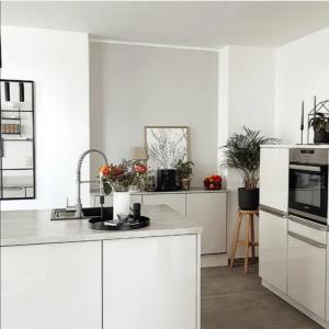 Wholesale Easy Maintenance Kitchen Island Storage Cabinet Kitchen Island Unit Easy Cleaning from china suppliers