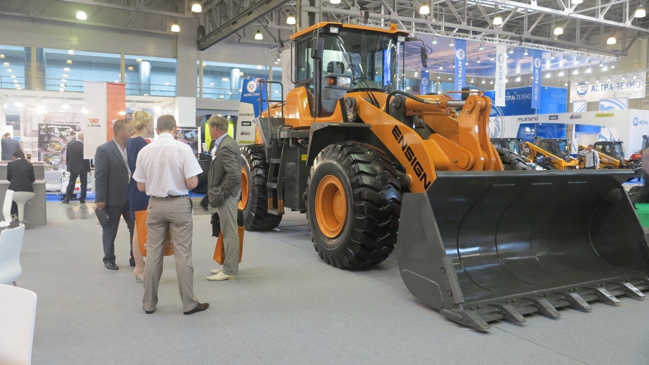Flexibility Front Wheel Loader , Front End Loader Long Service Life