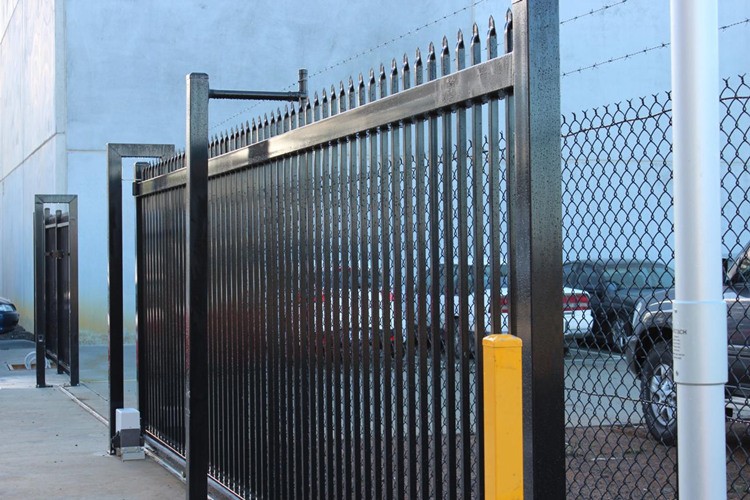 Powder coated tubular steel fence