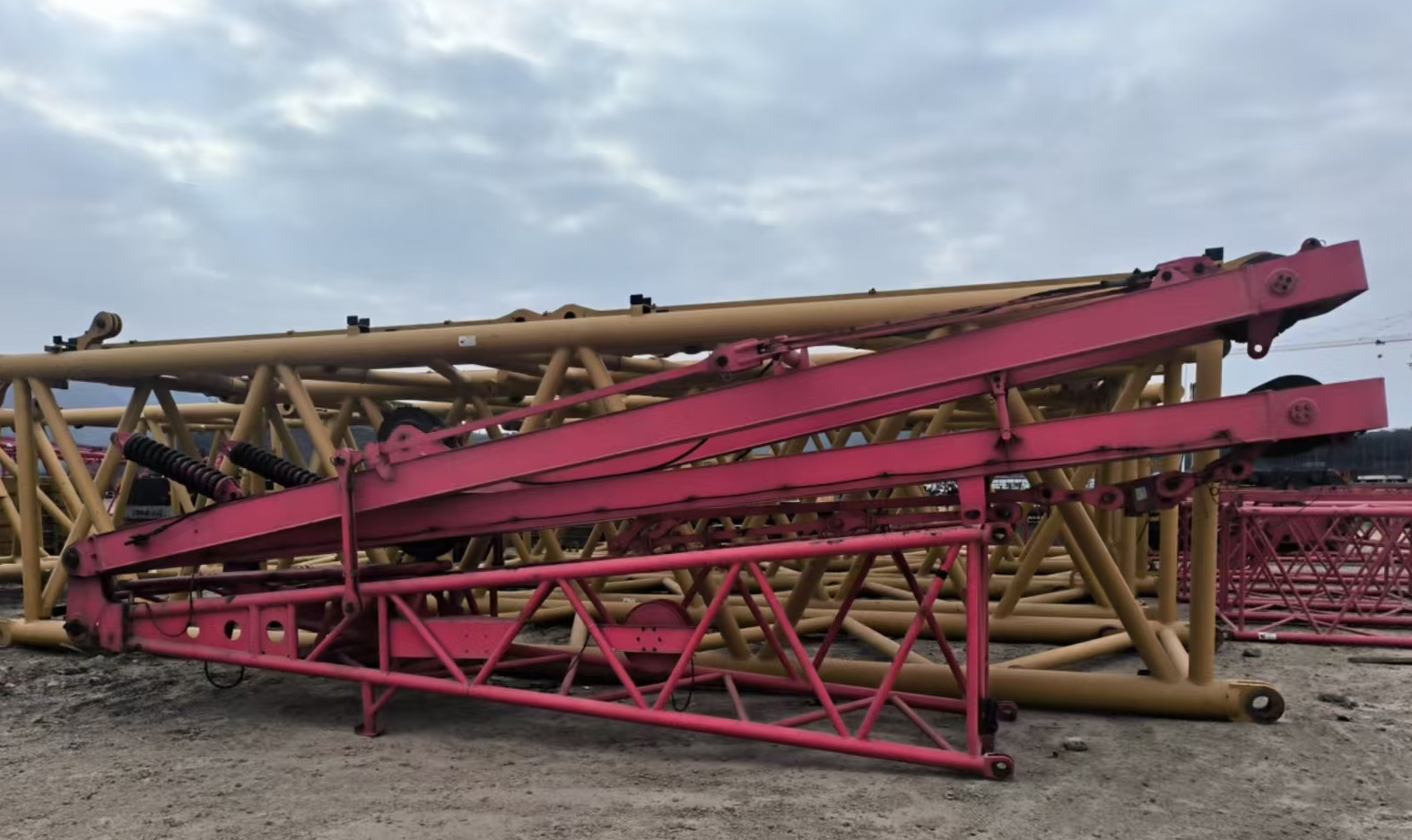 Second Hand 200 Ton Crawler Crane With Low Energy Requirements