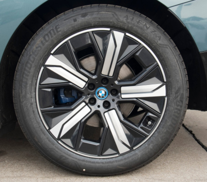 Popular BMW iX 2023 xDrive 50 FIX Electric Dual motor 5 Door 5 seats SUV