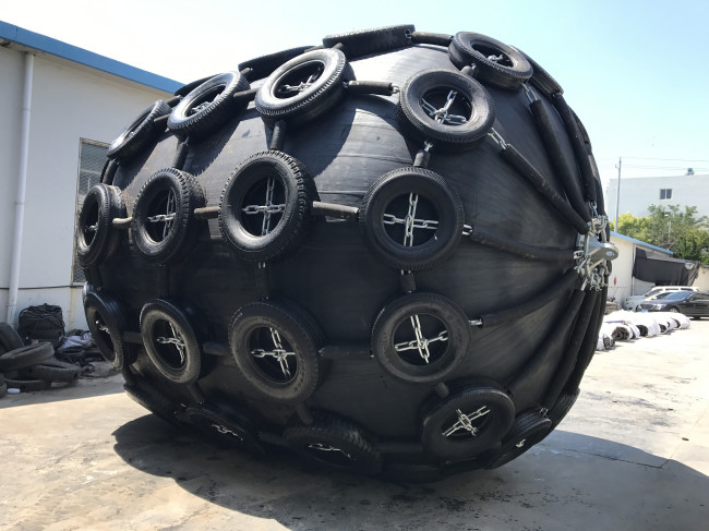 Docking Ship To Ship Protection Inflatable Rubber Fender Customized Sizes