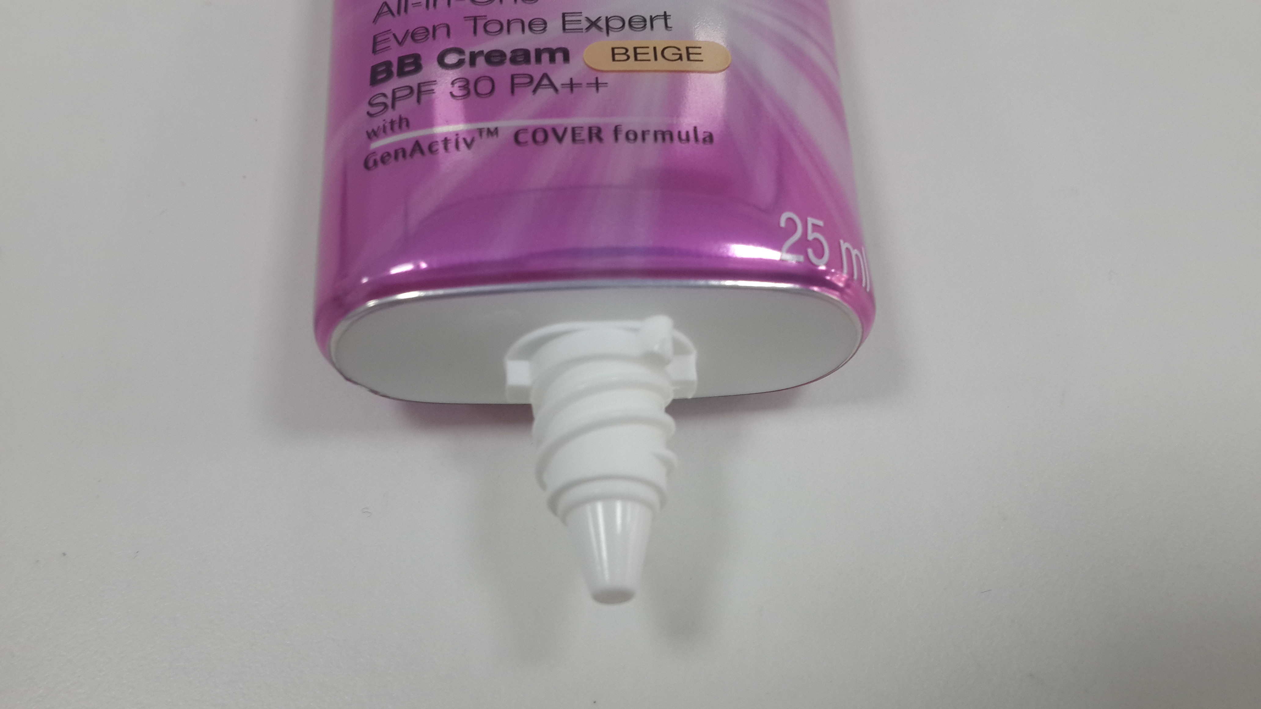 GMP Glossy Coating Aluminum Barrier Flat Oval Tube, Cosmetic Packaging for BB cream, wrinkle serum