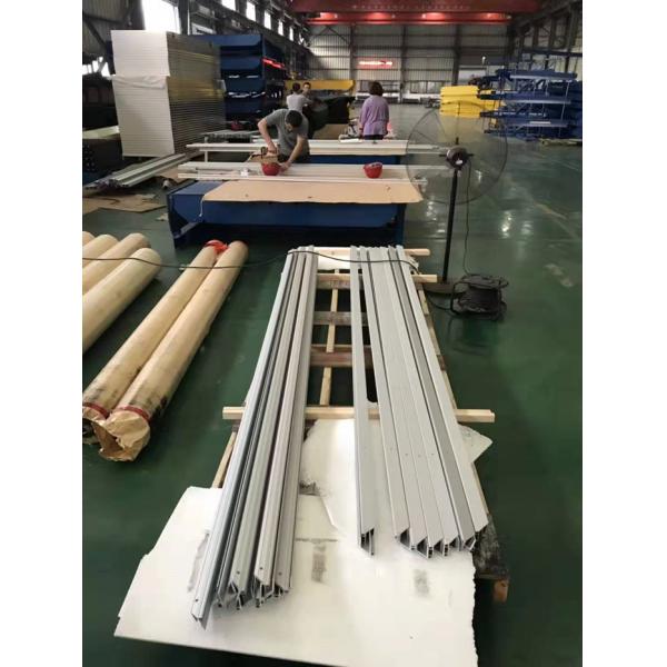 Mechanical Loading Dock Shelter With PVC Febric At Warehouse Loading Dock Bay