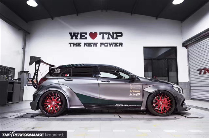 For Mercedes AMG A45 Carbon Fiber Body Kit A45 Upgraded Top Style Front Shovel Diffuser Spoiler Wide-body Kit