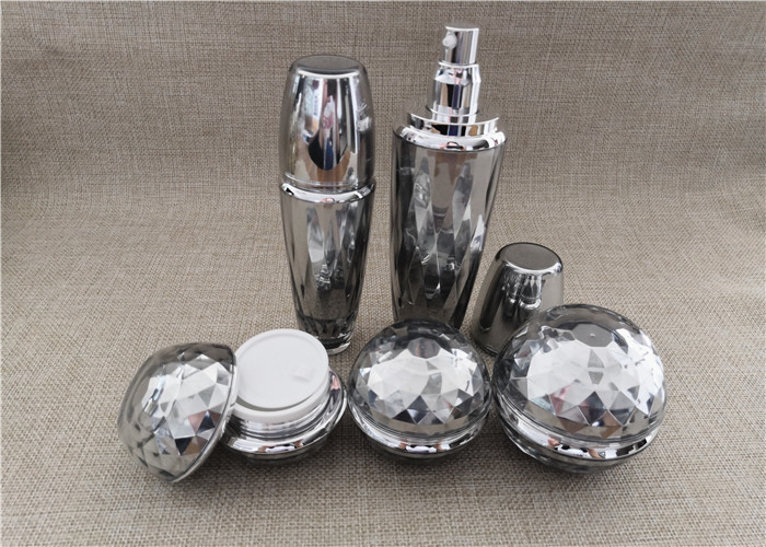 Shinny Silver Easy Packing Acrylic Jars For Cosmetics Ball Round Shape 30 / 50G