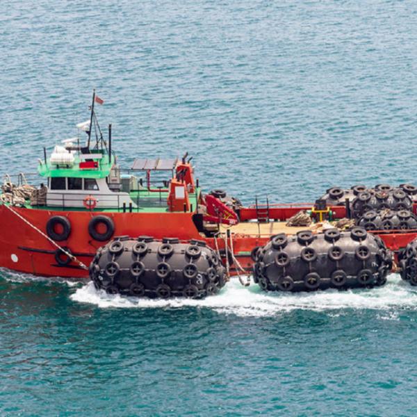 Marine Dock 80Kpa Yokohama Pneumatic Rubber Fender Bumpers Boat