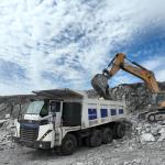 Mining Equipment off-Highway Wide-Body Tipper Open Pit Mining Trucks