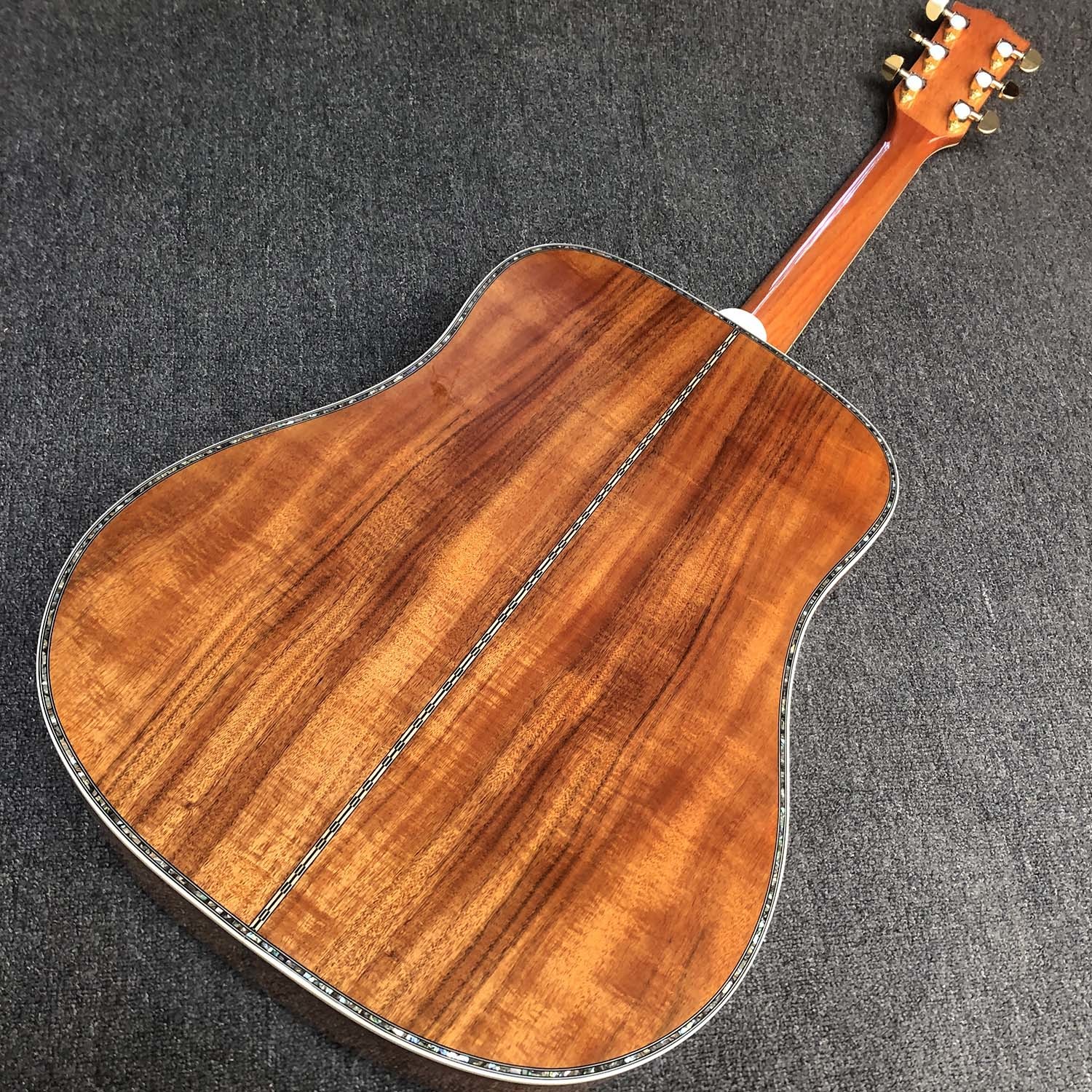 Custom HUMMINGBIRD DOVE Acoustic Guitar in Natural