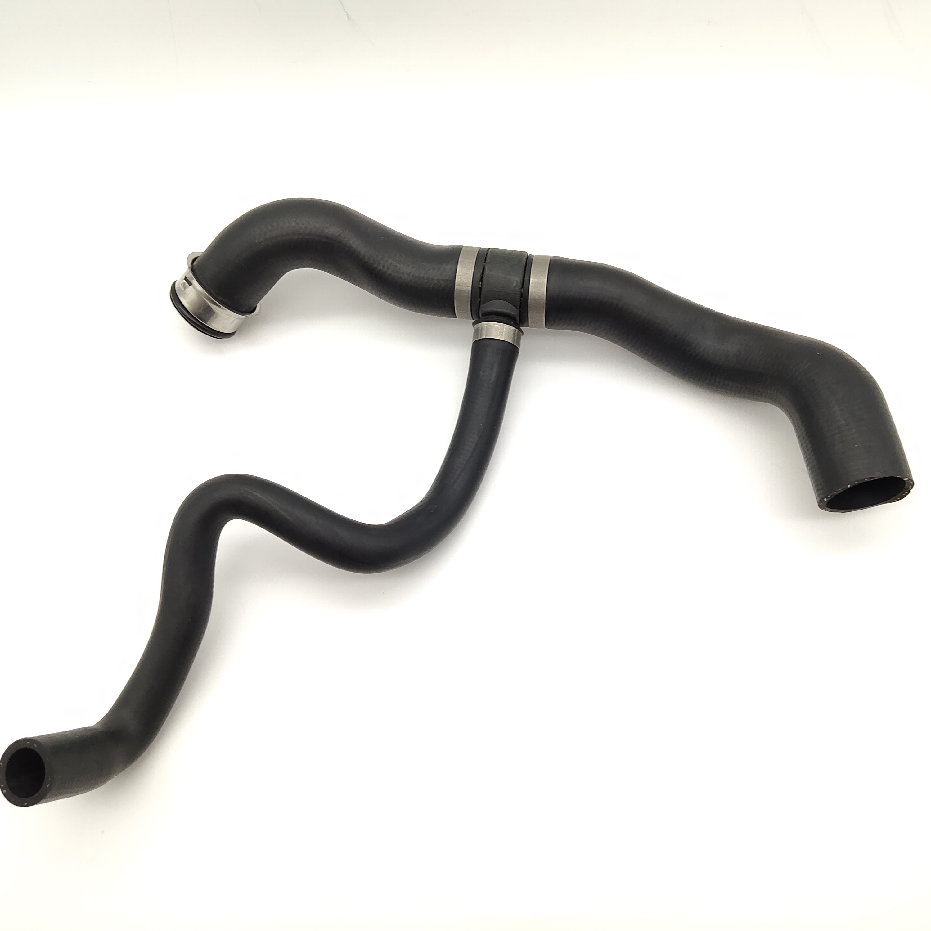 Black SQCS Auto Parts Engine Radiator Coolant Hose for Mercedes Benz Water Pipe OE 2035011182