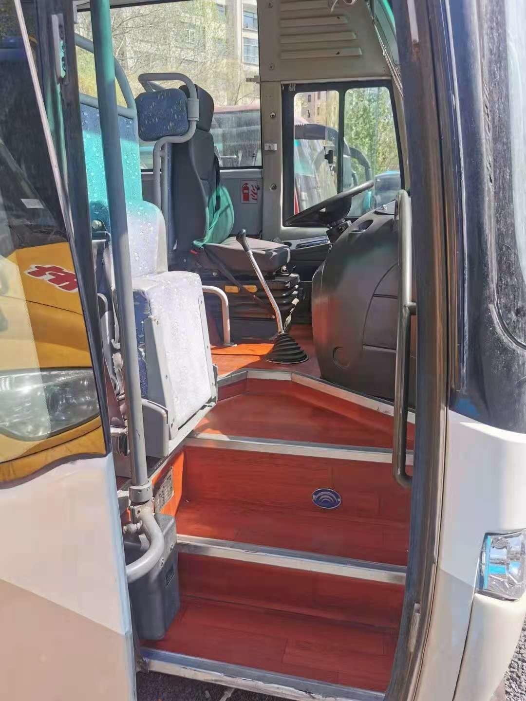 Used Tour Bus Yutong ZK6999 45 Seats Rear Engine 177kw Passenger Bus LHD Airbag Chassis