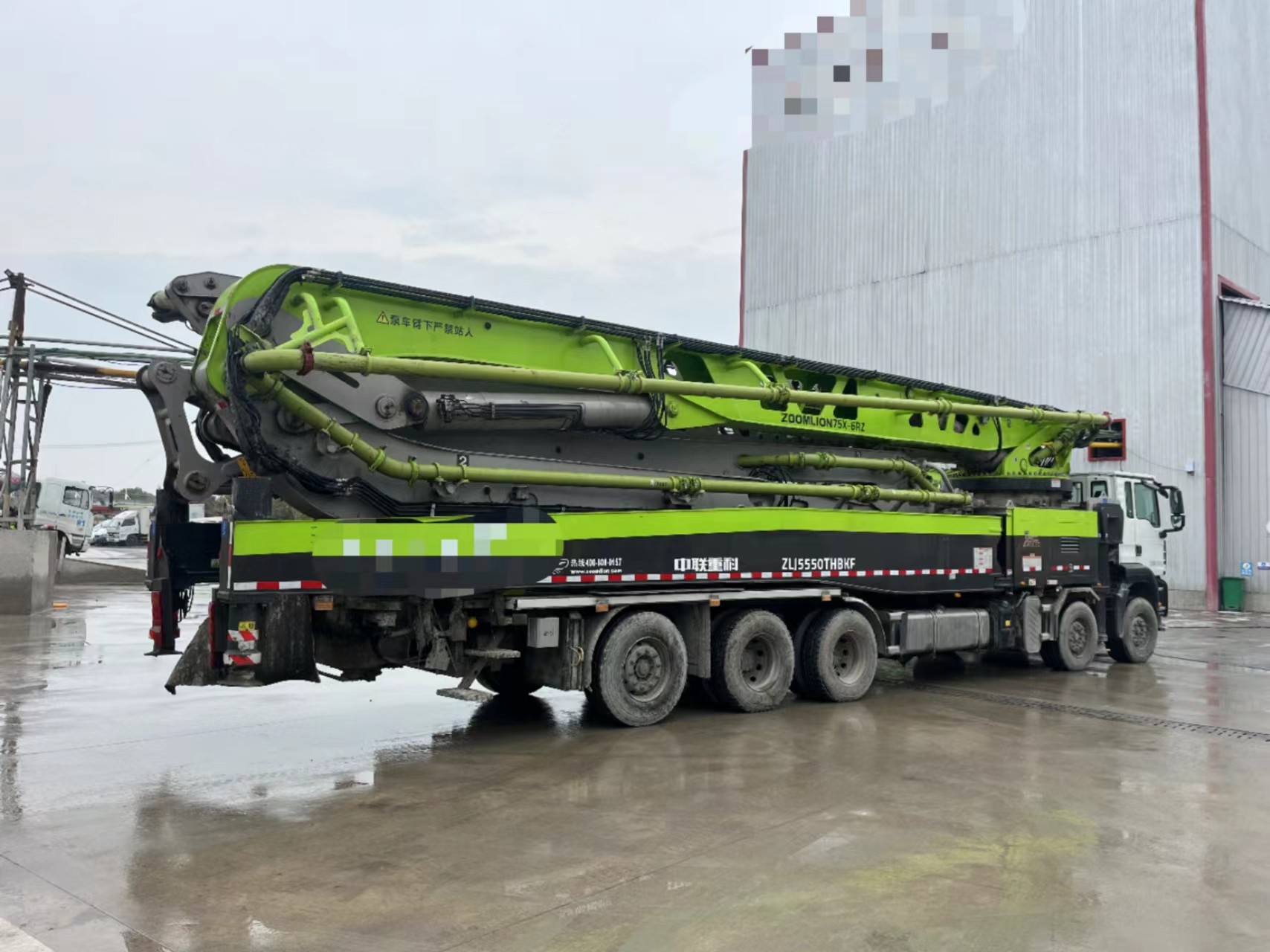 2023 Zoomlion 70m concrete pump truck, delivered with original frame