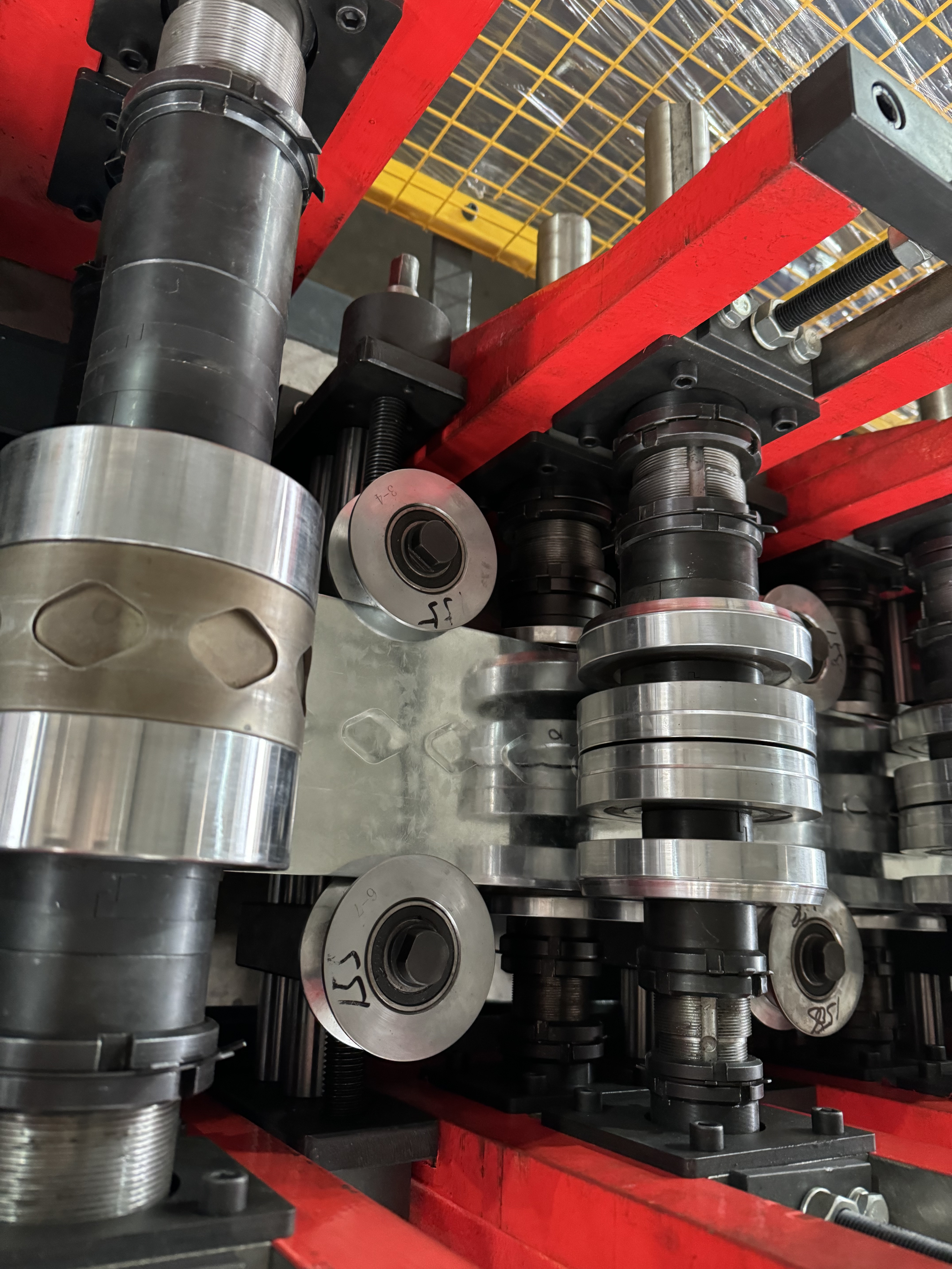0.8-1.6mm Galvanized Steel C U Stud And Track Drywall Roll Forming Machine