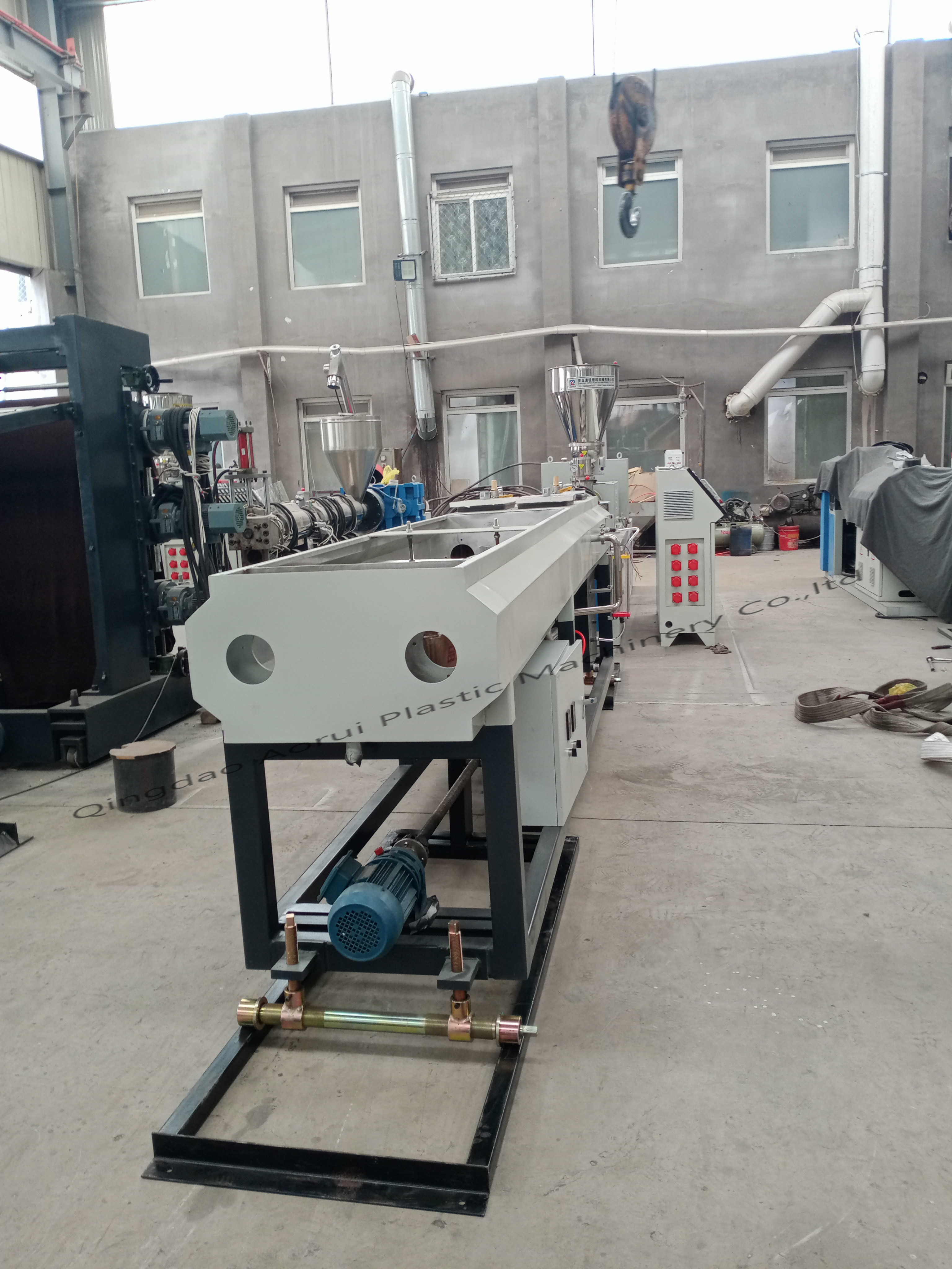 125kw PVC Plastic Pipe Extrusion Line 50kg/H With Two Cavity