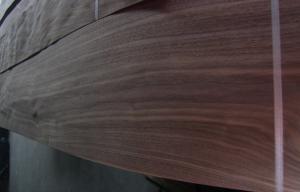 China Technical Black Walnut Wood Veneer Paneling Door Furniture Grade on sale