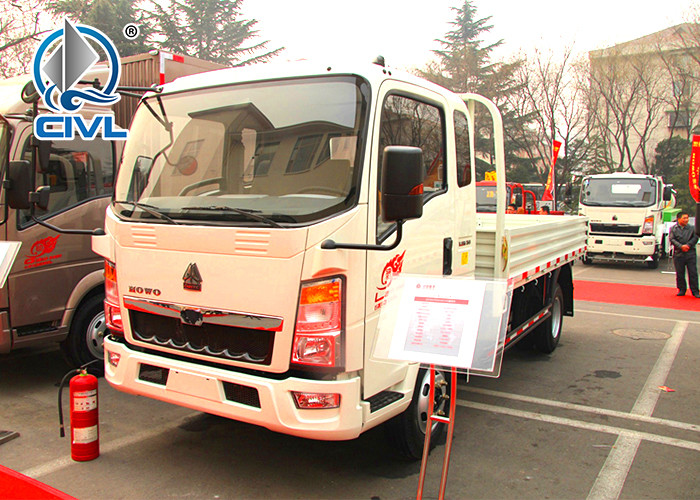 HOWO7 SInotruk 3-8T LHD 4X2 Drive Type Cargo Box Truck Euro 2 / Light Duty Cargo Truck