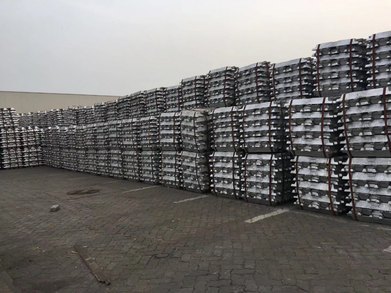 A7 99.7% Aluminium Alloy Ingot A8 99.85% Corrosion Resistance
