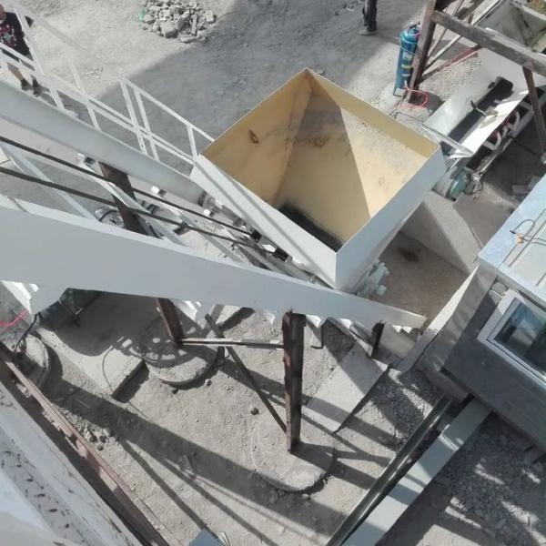 Tower Type Eco Friendly HL120 Concrete Batching Equipment