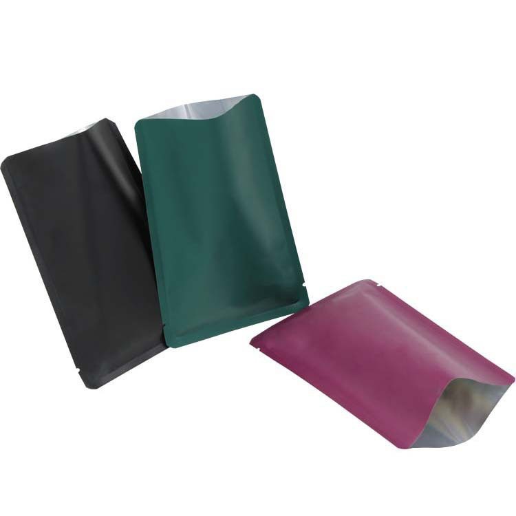 Smooth Bright Surface Cosmetic Packaging Bag Aluminum Foil Material Customized Size