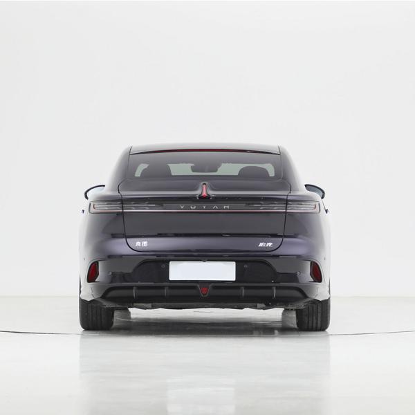 Voyah Passion Hybrid EV Car Energy Vehicles with Black Exterior Color and 4WD