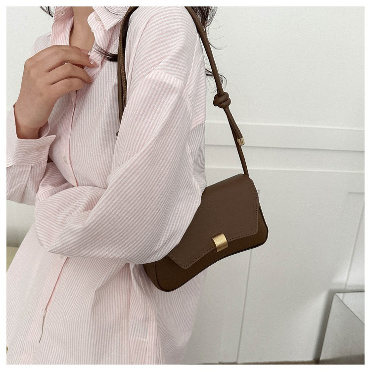 PORTABLE Saddle Bag Purse 2023 Collection Designer Handbags for Women's Portable Size