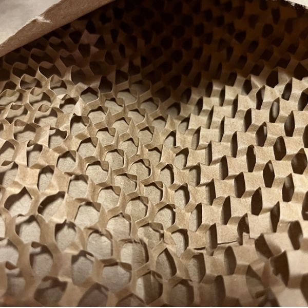 Honeycomb Paper Shipping Mailer Brown Crush Resistant Paper Envelope For Secure