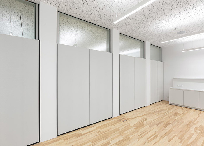 20ft 40ft Indoor Steel Plate Hanging Board Solid Partition Wall With Profile Customized Color