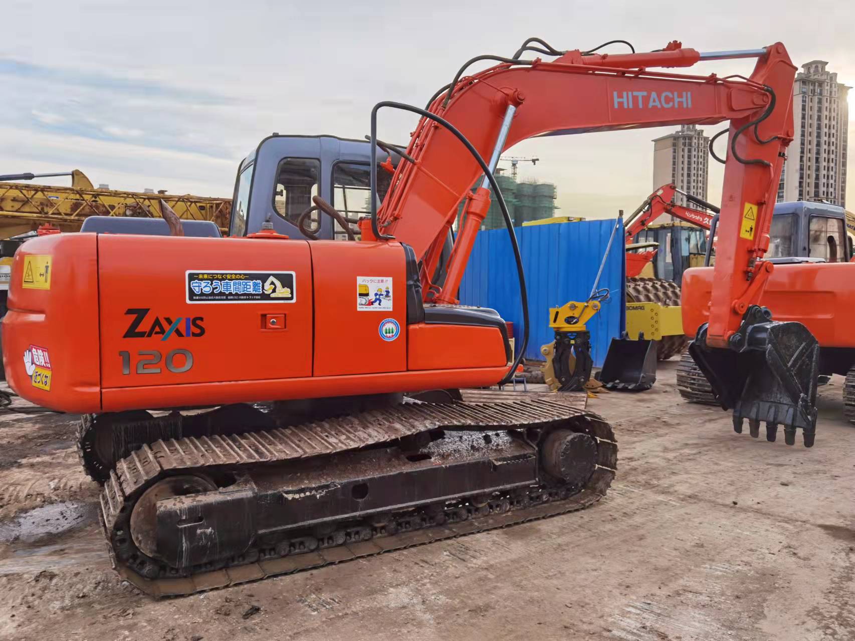 Refurbished Hitachi ZX120 Excavator Isuzu Engine 65 kW Power 20T Operating Weight