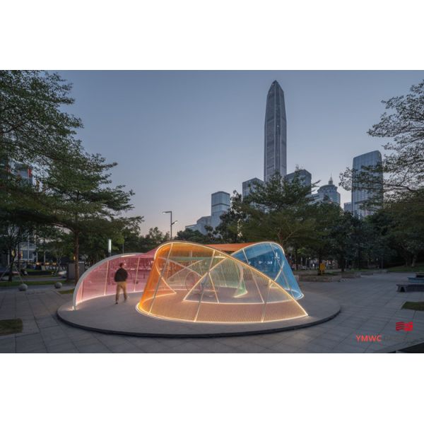 Artistic Installation Theme Stainless Steel Revolving Structure Interactive Light Art