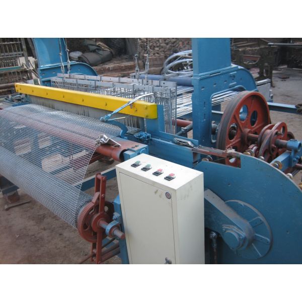 Wire Diameter 0.5-2 Mm Wire Mesh Making Machine 380V 50HZ Frequency