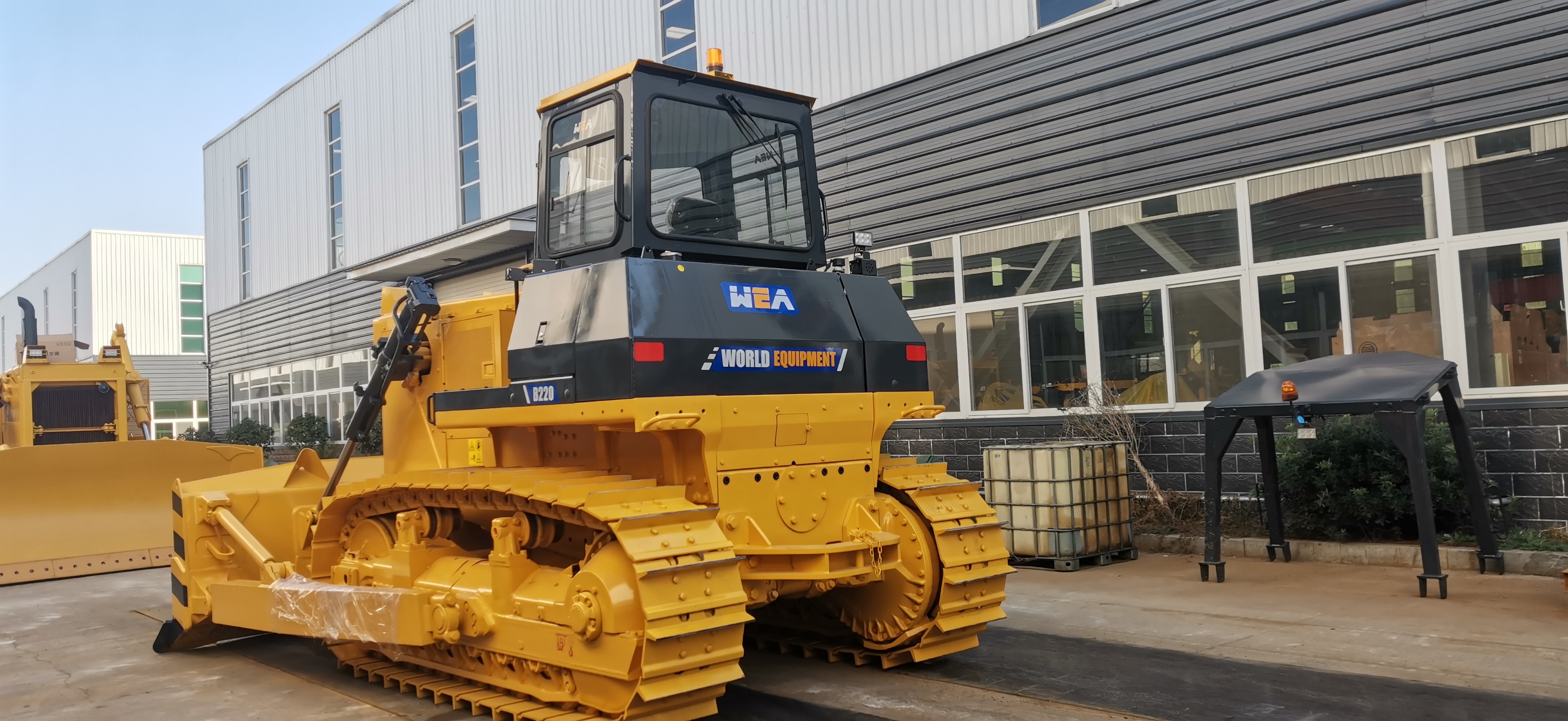 3725mm Blade Width Track Type Tractor With Three Teeth Or Single Teeth Optional Ripper