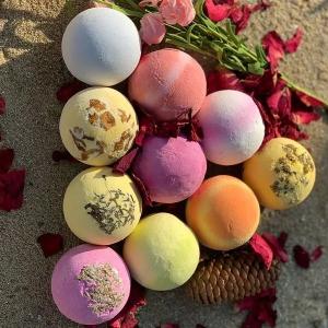 Wholesale Natural Relaxing Bath Salts Custom Bubble Colors Vegan Organic Fizzy Bath Bombs from china suppliers
