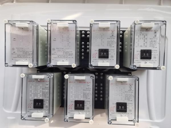XINJI XINCHANGJIANG JZS-7 /244 (XJZS-244) Auxiliary Relay DC 220V 250 VAC CosPhi
