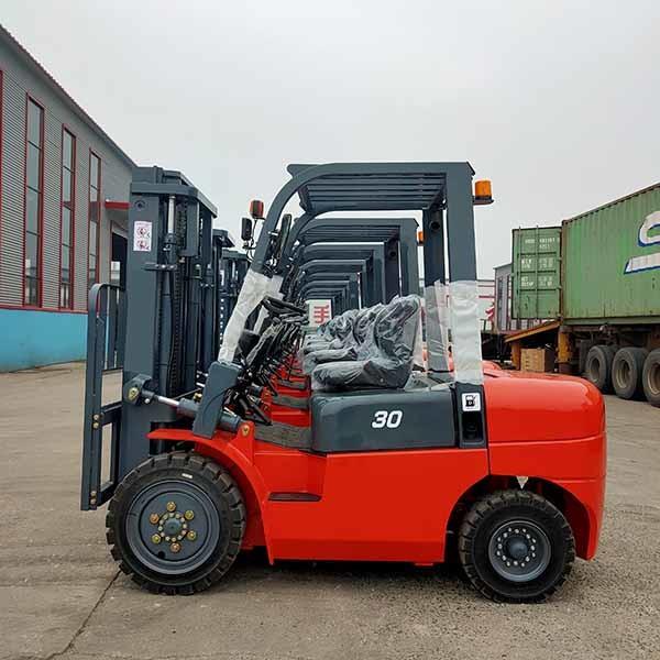 3T Diesel Powered Forklift ISUZU C240 Diesel Forklift 3 Ton Full Free Lift Mast