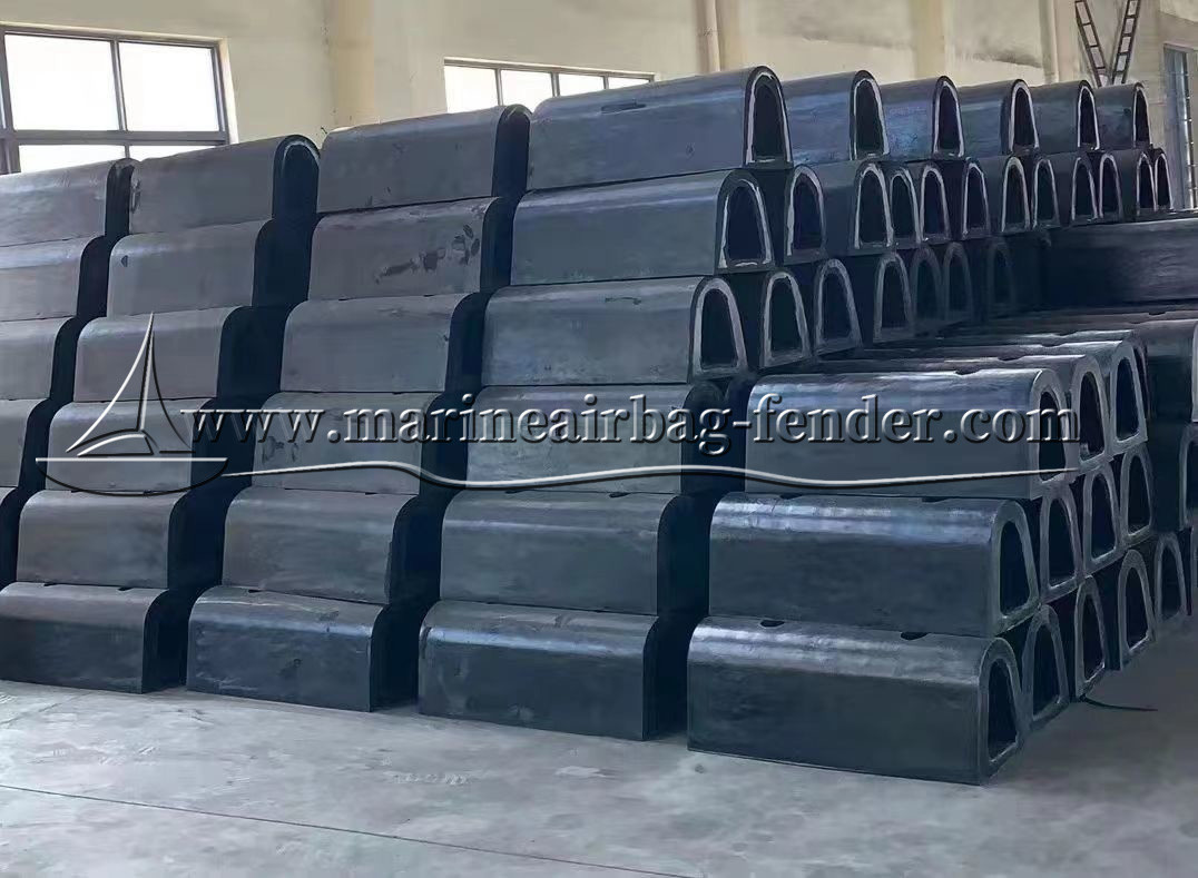Heavy Duty Hot Galvanizing Chain Ship Docking D Type Fender Bolted Installation