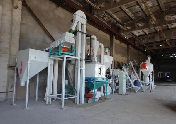 10-18TPH Animal Feed Production Machine 132/160KW Animal Feed Manufacturing