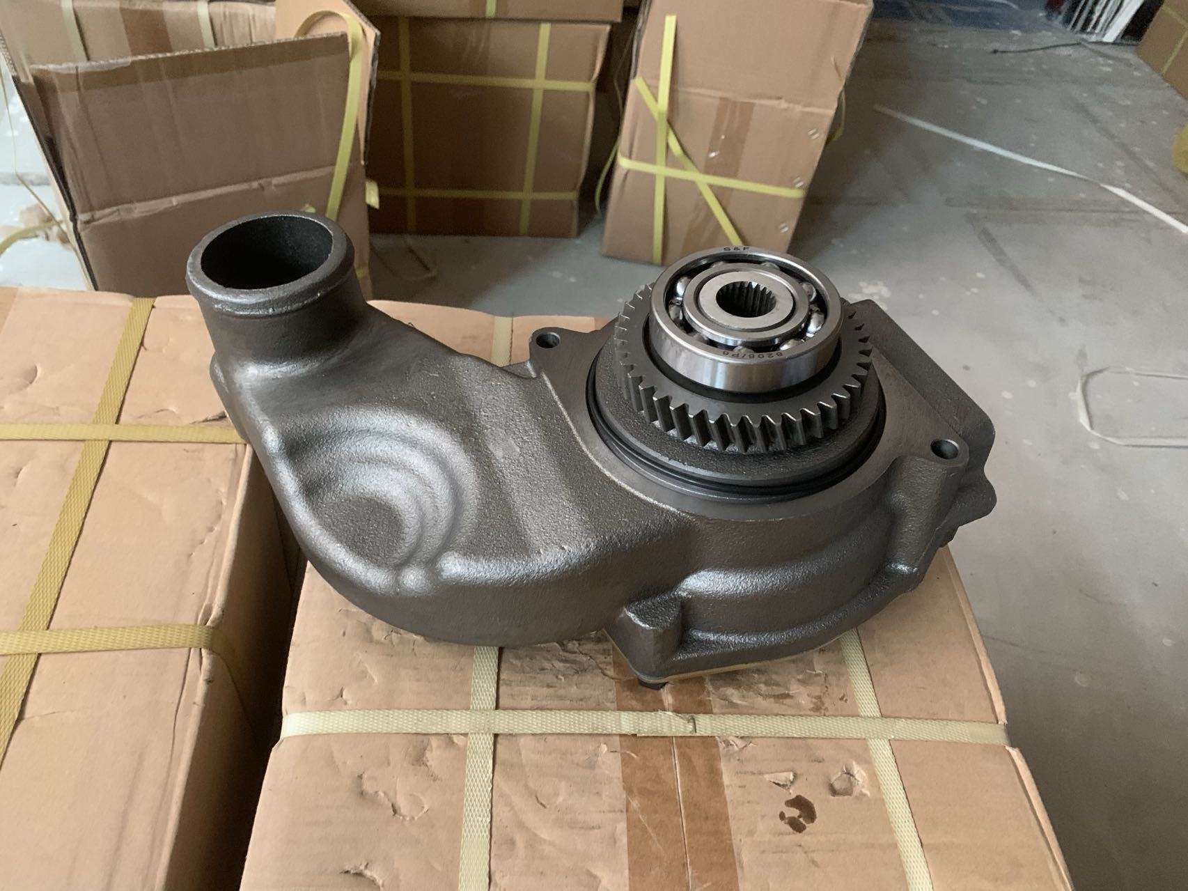 2W8003 1727778 Water Pump For Caterpillar CAT 3304 3306 Diesel Engine