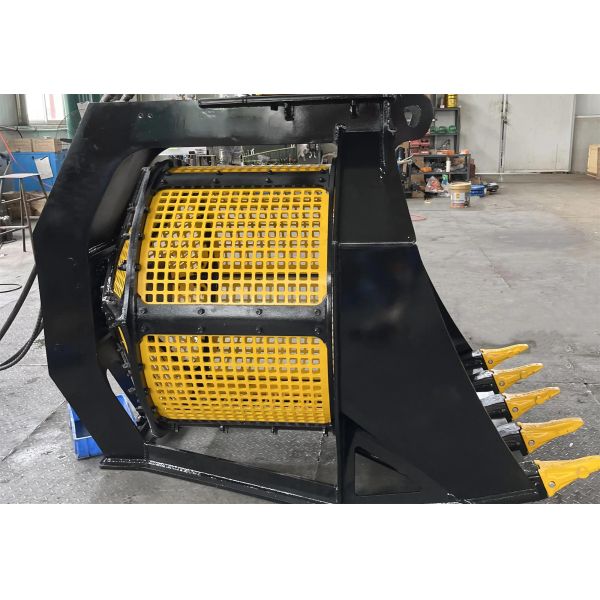 Customized 5 - 40 Ton Excavator Screening Bucket For Sand With Rotating Function