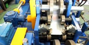 China Quick Change Size CZ Purlin Roll Forming Machine With 16 Station Forming Station on sale