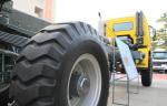 New Sinotruk Howo 6x6 All Wheel Drive Oil Tank Trucks 251 - 350hp Horsepower