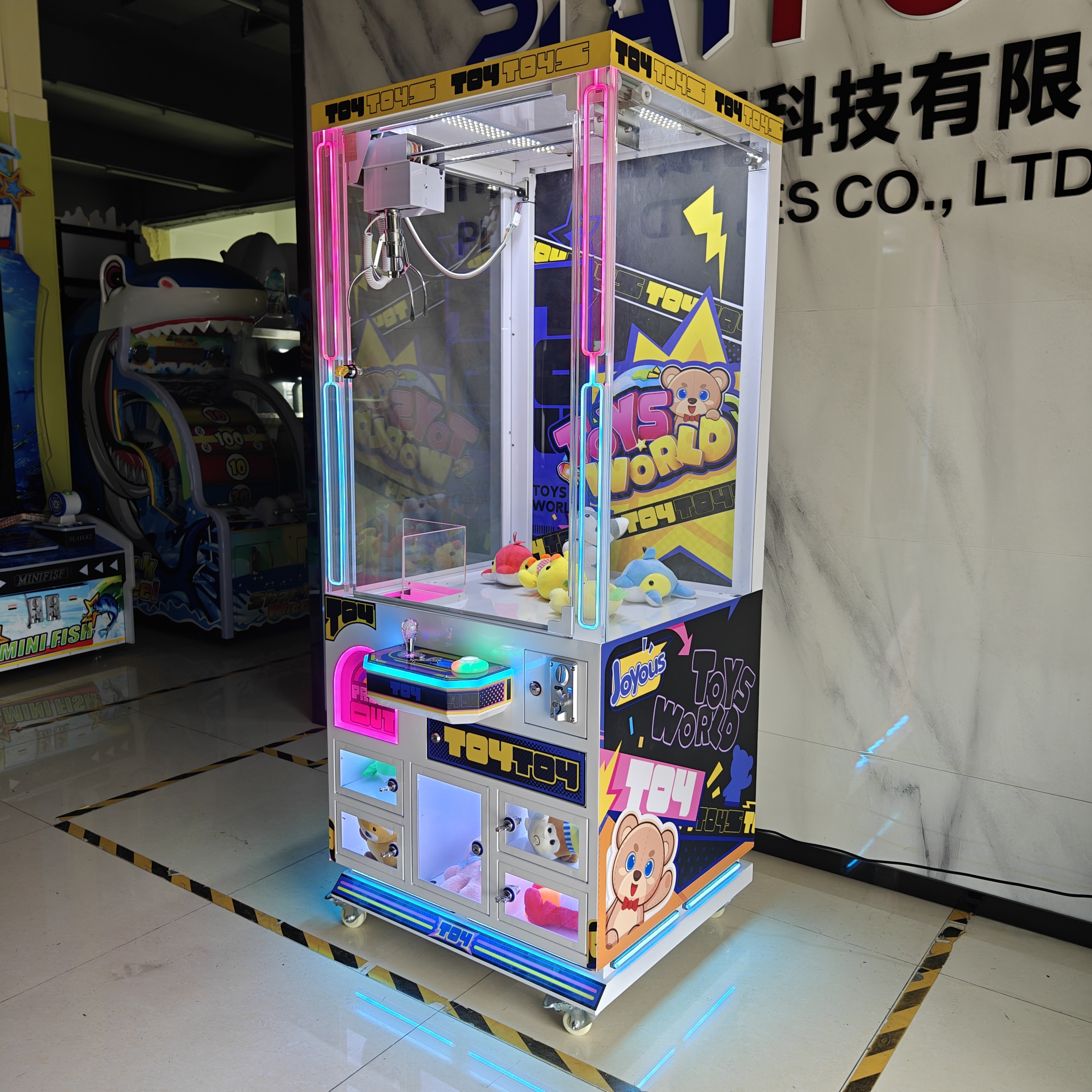 Coin Operated Games Toys Vending Machines Claw Machine Arcade Cranes Doll Gift Machine For Sale
