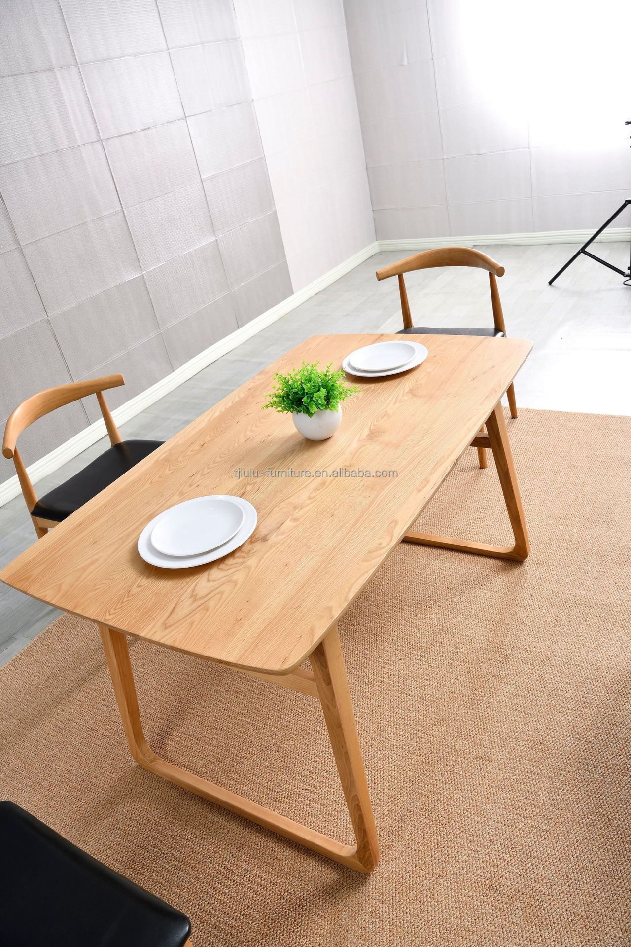 Home Furniture Guaranteed Rectangular Wood Dining Table for Dining Room Decoration