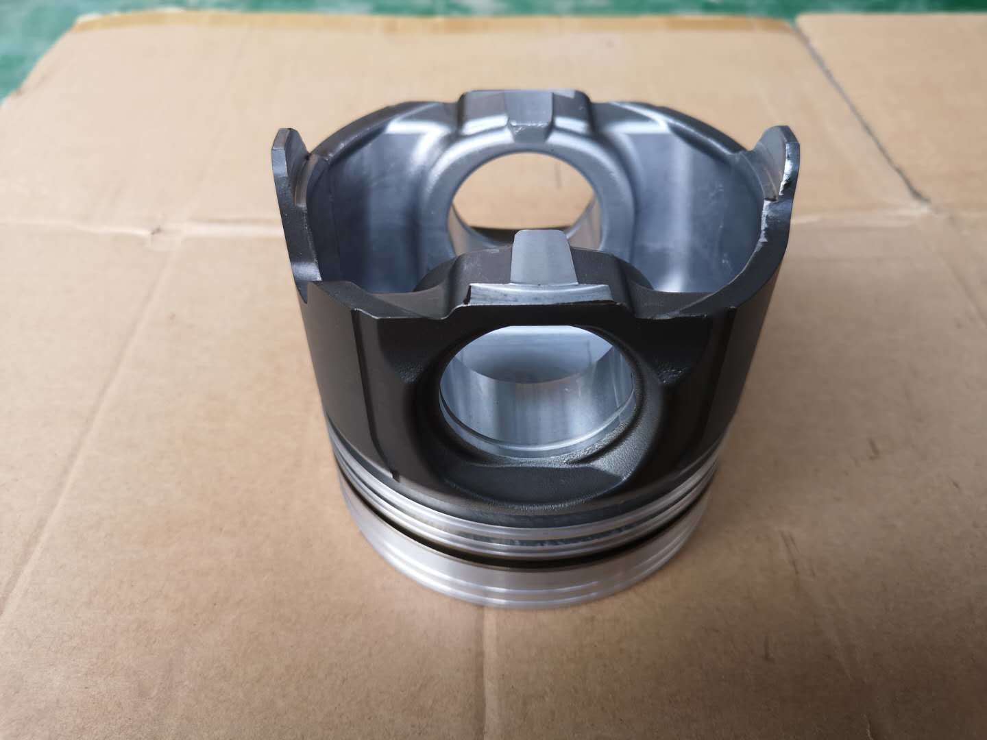 10PD1 ISUZU Engine Parts 1121118040 Combustion Chamber 60 * 60 mm Piston Code 8040