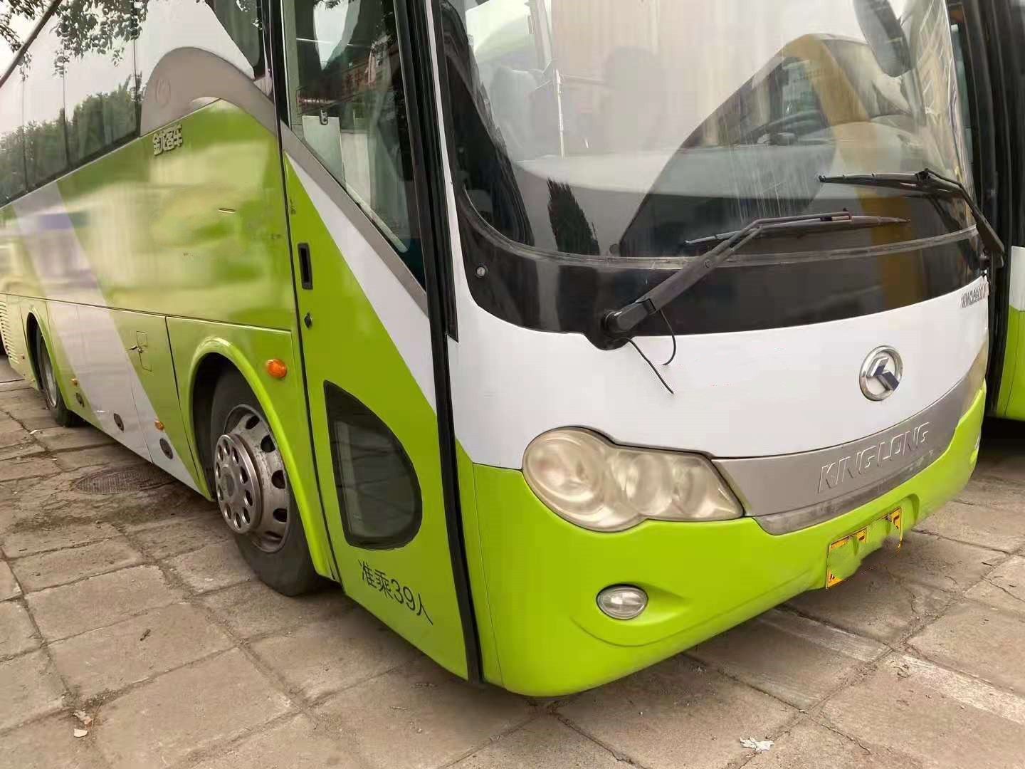 Used Kinglong Bus XMQ6900 Used Tour Bus 39 Seats Yuchai Engine 180kw Euro III Steel Chassis Left Steering