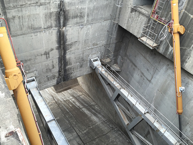 Custom Made Hydraulic Cylinders 300mm Bore Carbon Steel For Dam Gate Control