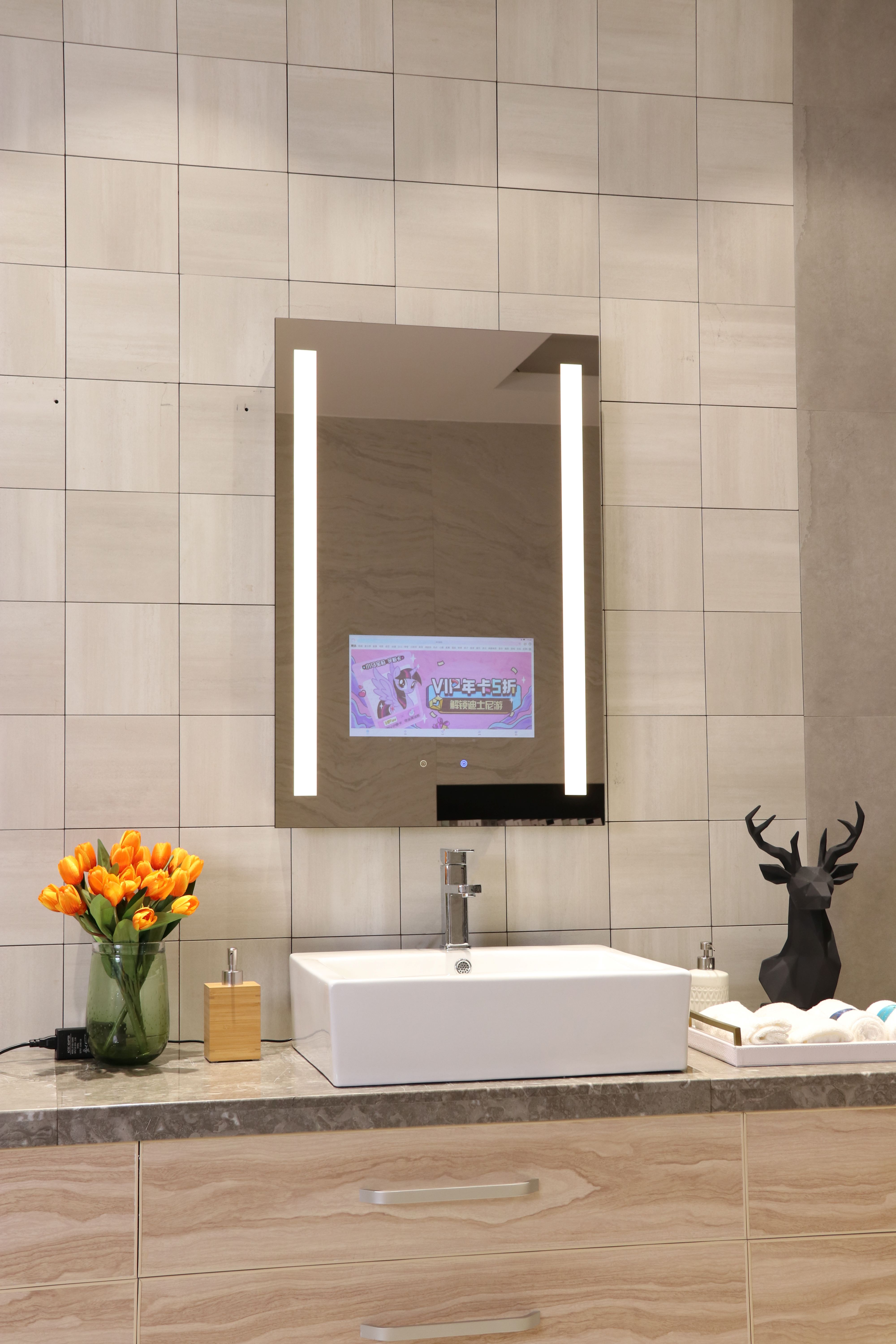 Bluetooth Speaker Lighted Mirror Waterproof TV Mirror With Built In TV