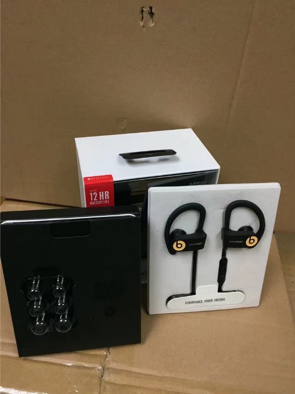 New Powerbeats3 Wireless Sports Bluetooth Earphones by Beats by Dr.Dre Trophy Gold Special Edition With RemoteTalk come