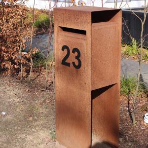 Wholesale Modern Large Outdoor Weathered Steel Garden Sculpture Mailbox And Post from china suppliers